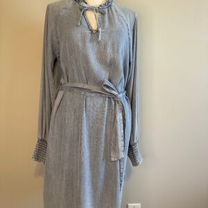 Elegant Gray Long-Sleeve Dress